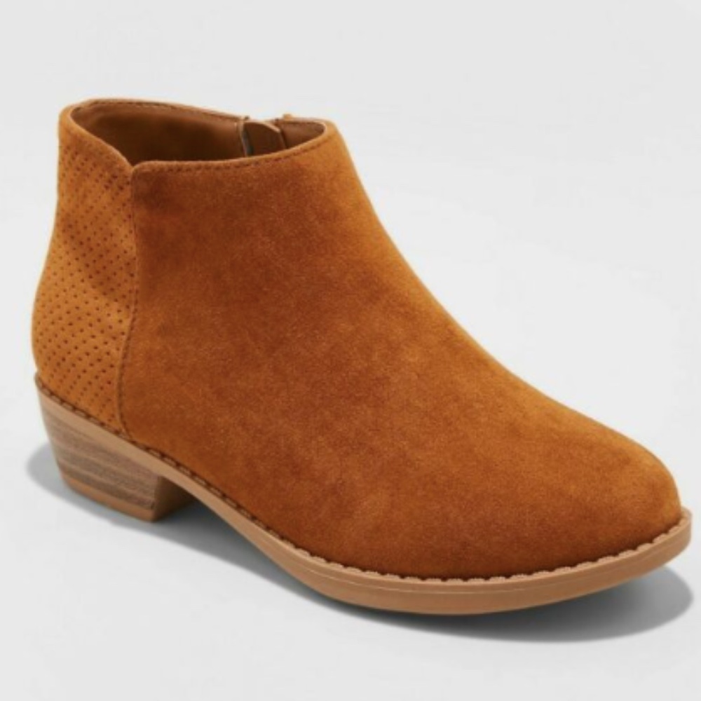 Cat & Jack Laser Cut Ankle Booties NWT